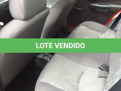 LOTE 002 - FIAT PALIO WEEKEND 2005/2006