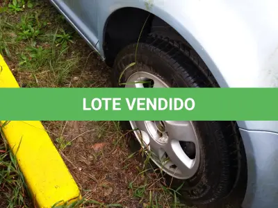 LOTE 001 - Golf 2002