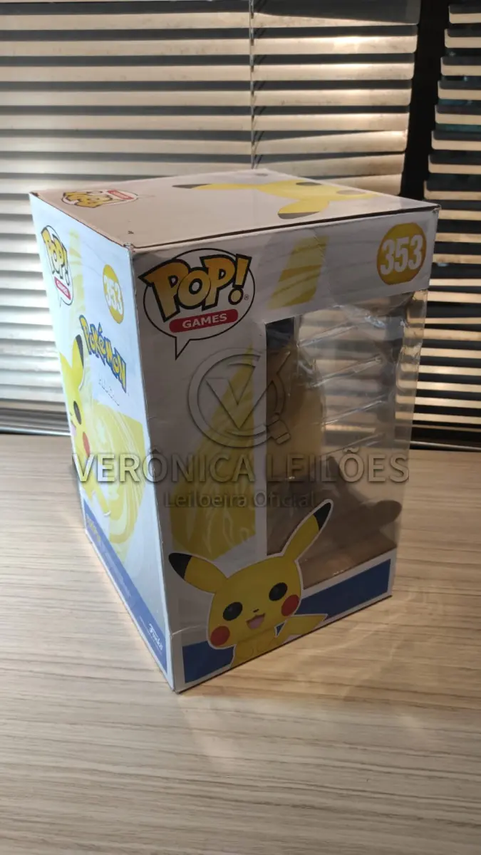 LOTE 055 - Funko Pop! Pokemon - Pikachu - Código 353 Grande