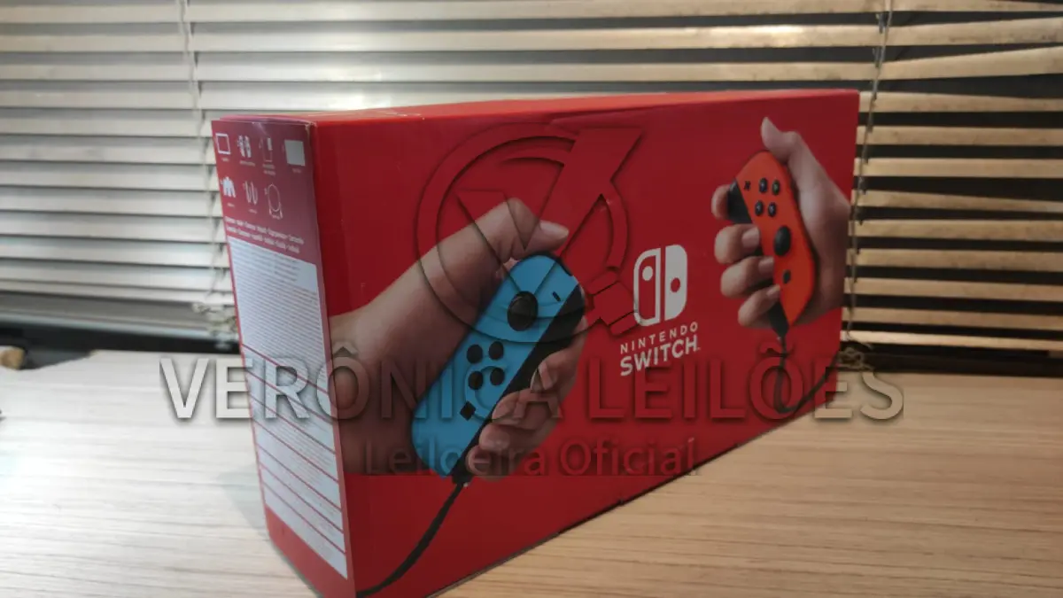 LOTE 052 - Videogame Nintendo Switch 32Gb Usado