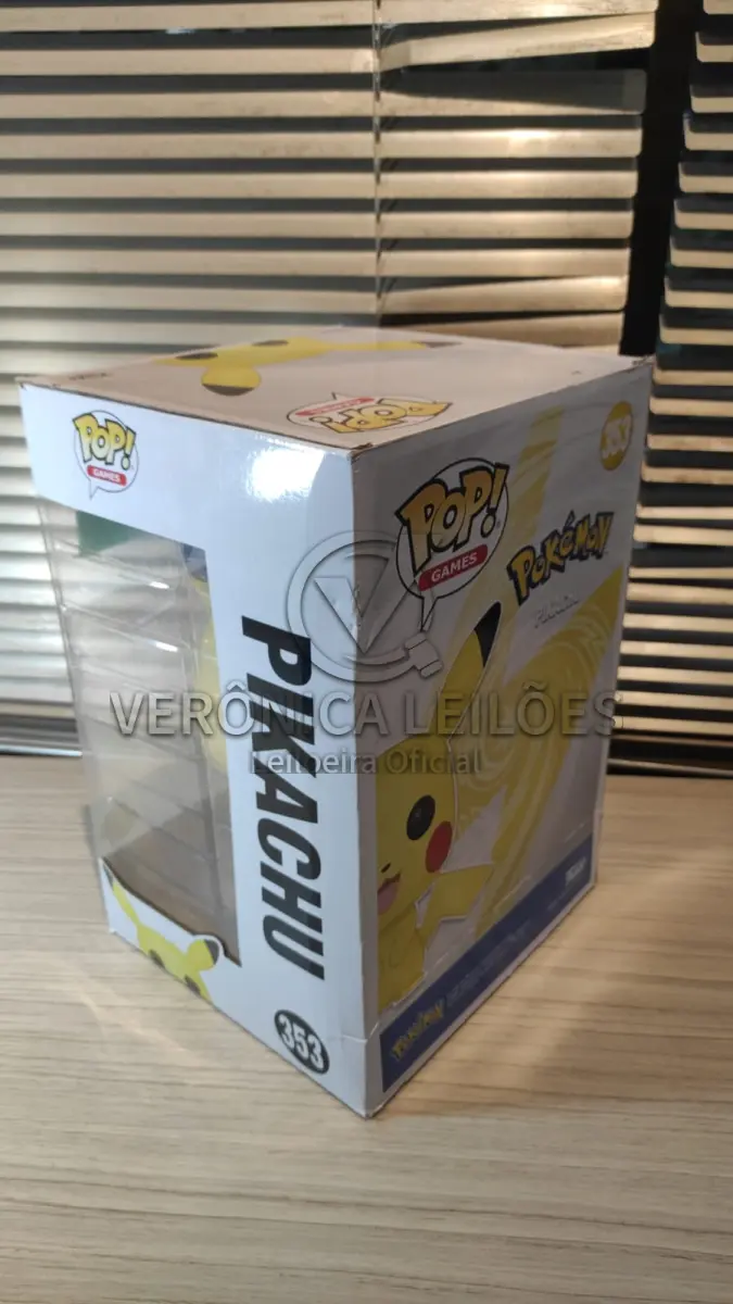 LOTE 055 - Funko Pop! Pokemon - Pikachu - Código 353 Grande