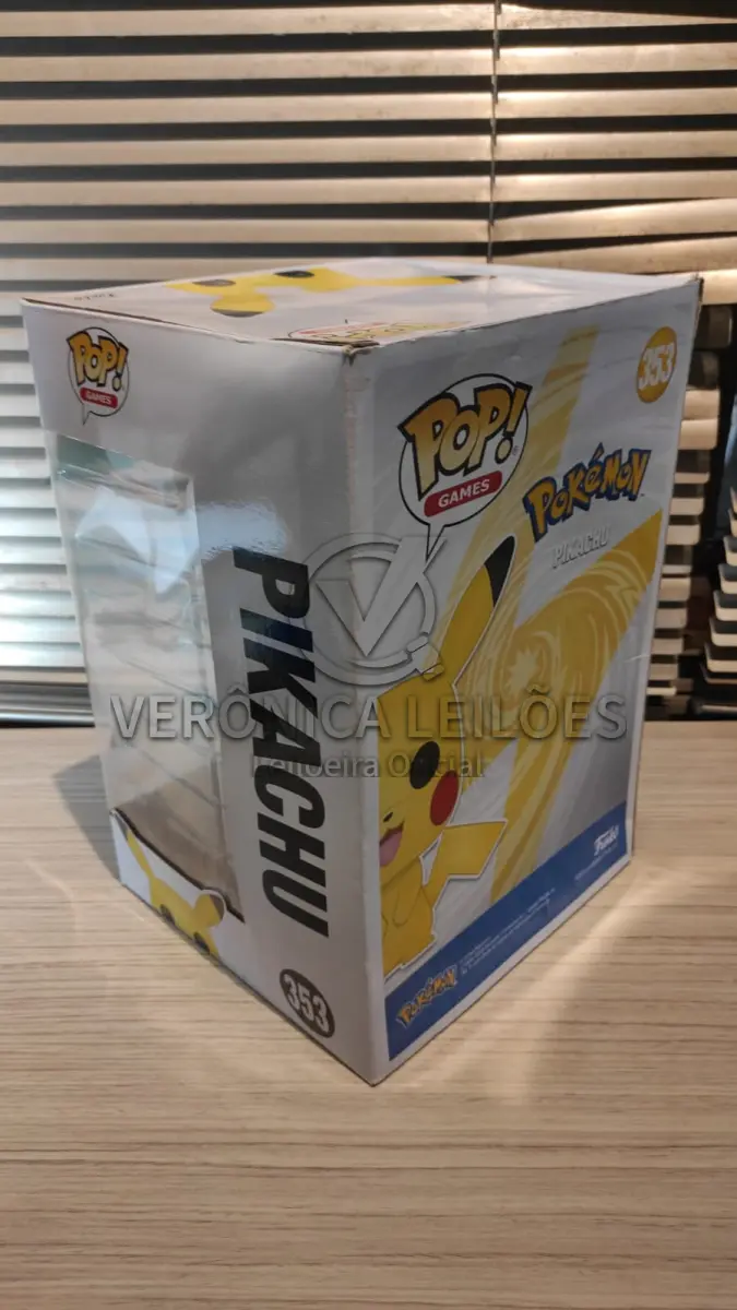 LOTE 053 - Funko Pop! Pokemon - Pikachu prateado - Código 353 Grande