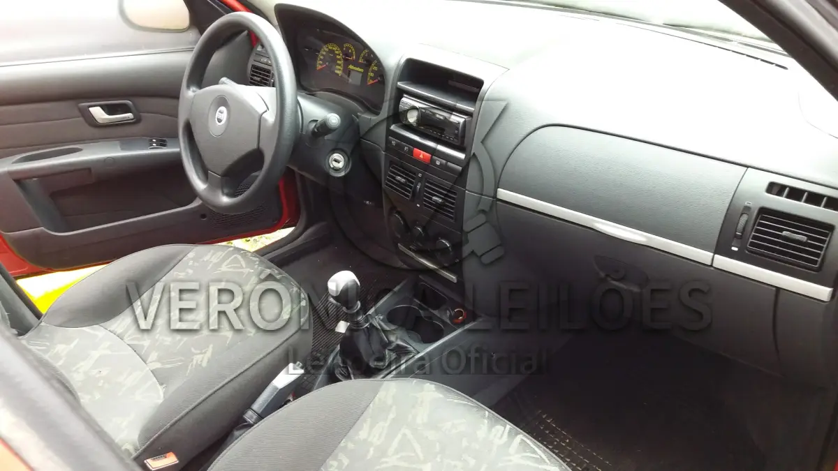 LOTE 002 - FIAT PALIO WEEKEND 2005/2006