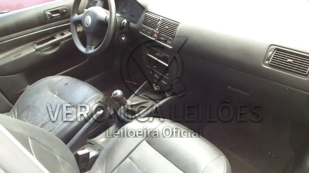 LOTE 001 - Golf 2002