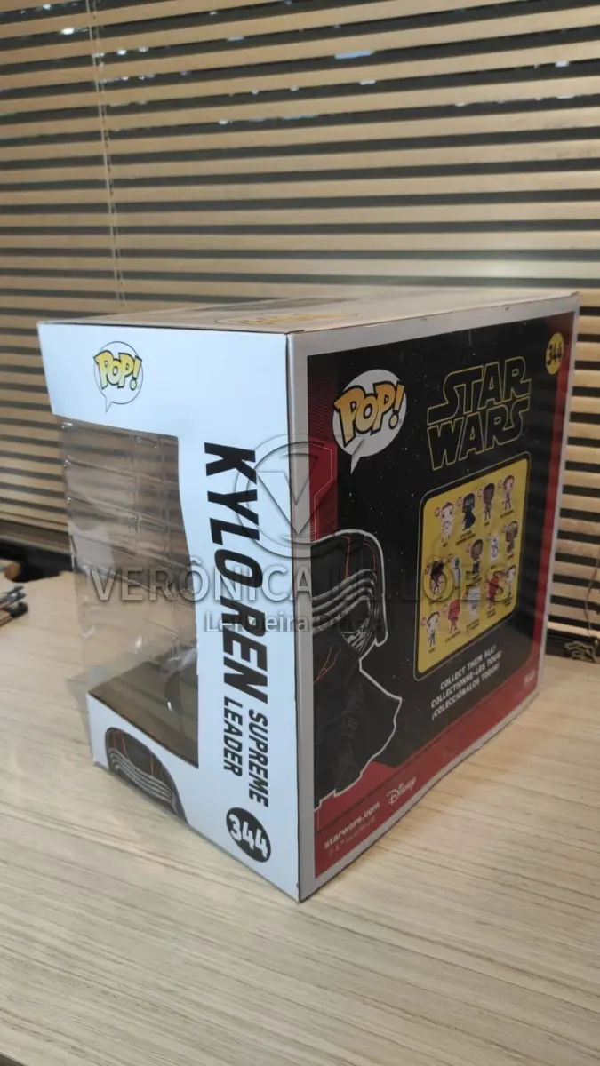 LOTE 064 - Funko Pop! Star Wars 344 - Kylo Ren Supreme Leader - Grande
