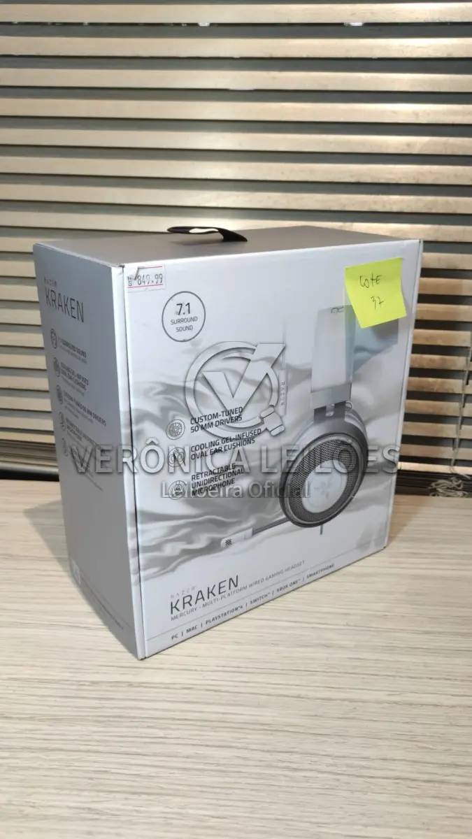 LOTE 037 - Fone de ouvido/Headset Razer Kraken branco Surround 7.1