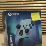 LOTE 041 - Controle para videogame XBOX Aqua Shift